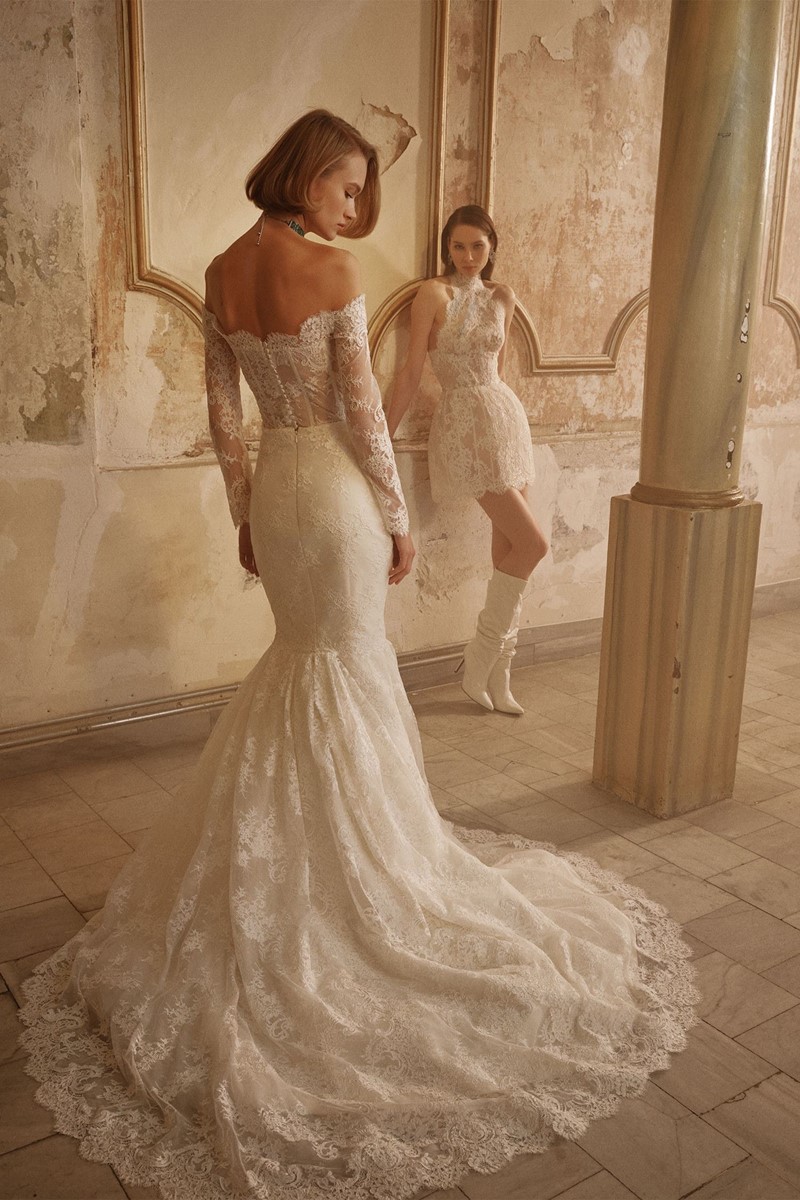 FRENCH LACE FISH-CUT WEDDING DRESS WITH GEPIER